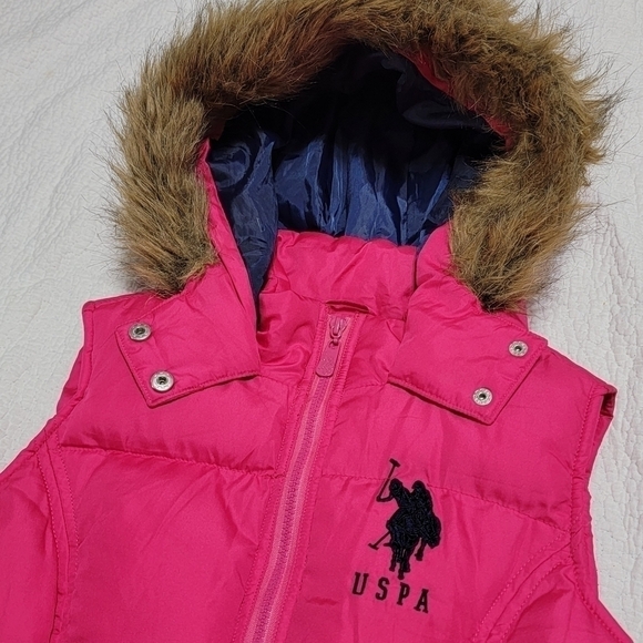 U.s. Polo Assn. Pink Puffer Vest with Hood - Picture 5 of 9